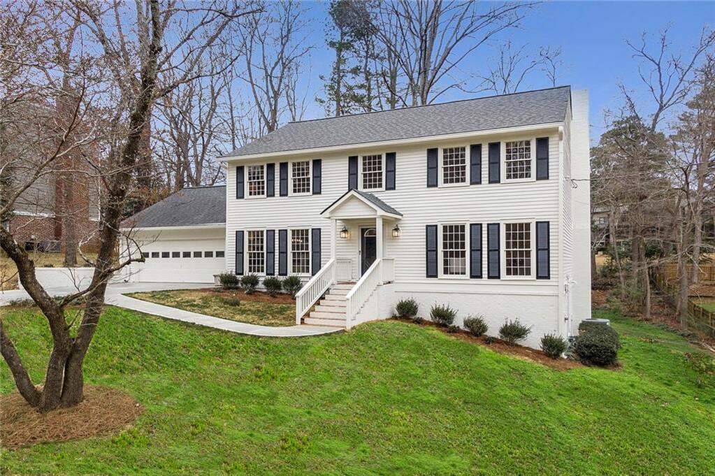 5019 Riverhill Road Ne