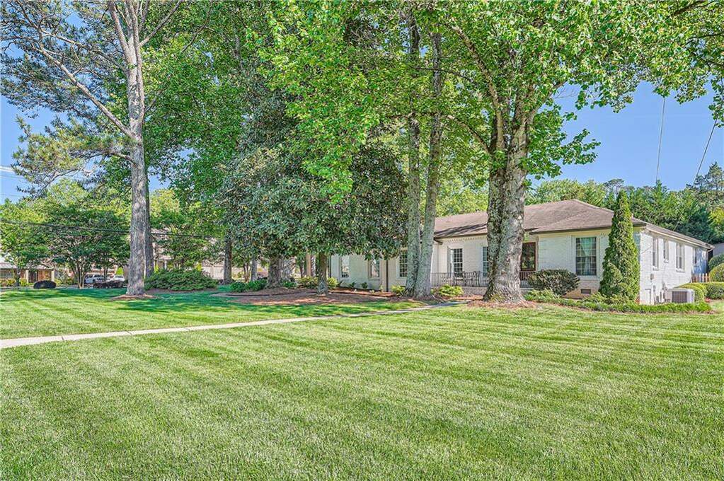 2701 W Fontainebleau Drive, Dunwoody, GA 30360 | MLS# 7380632 | Ansley ...