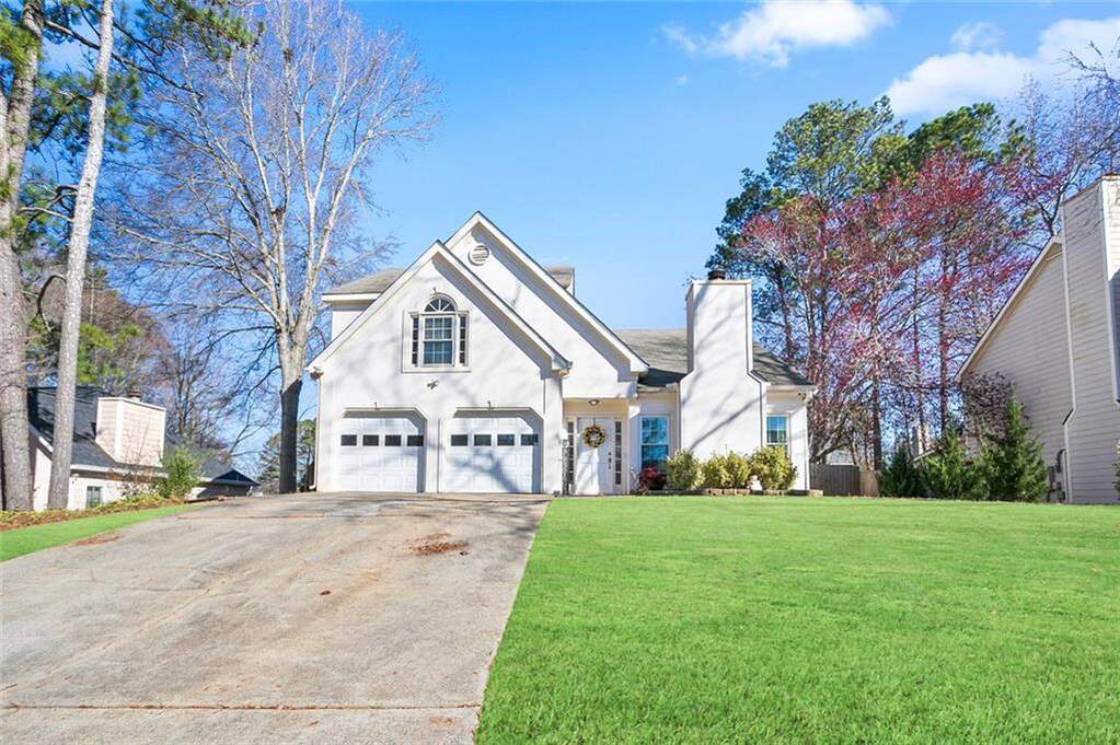 740 Helga Drive Ne, Woodstock, GA 30188