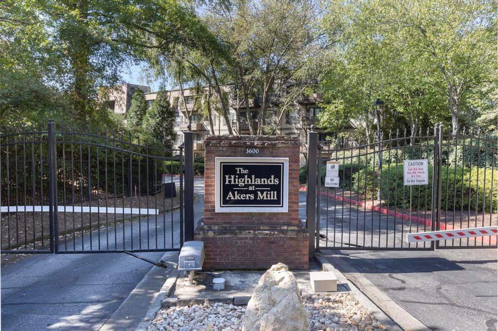 1303 Highland Bluff Drive Se #303, Atlanta, GA 30339