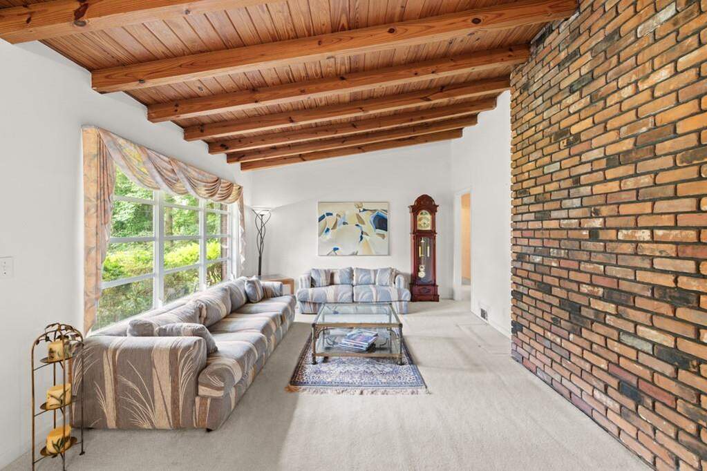881 Rockbridge Road Sw, Lilburn, GA 30047