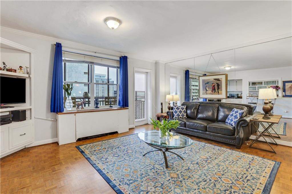 300 Peachtree Street Ne #22N