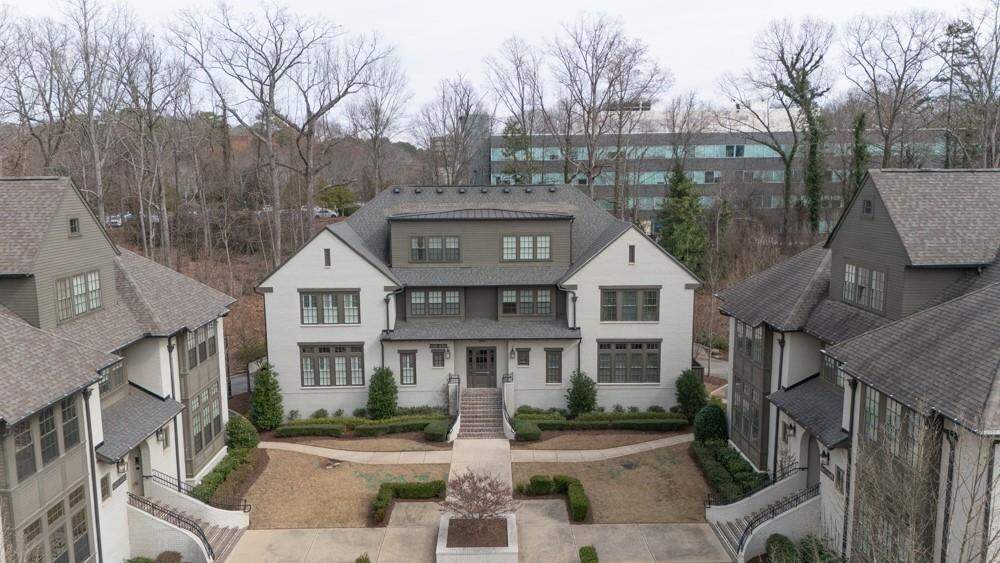 6711 Cadence Boulevard, Sandy Springs, GA 30328