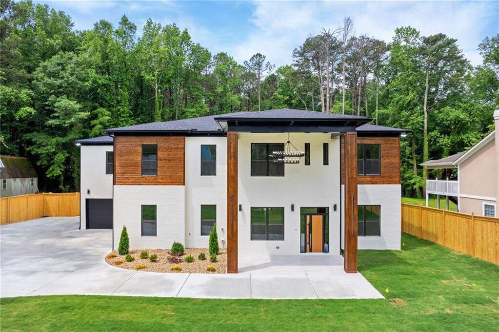 1349 Oak Road, Lilburn, GA 30047