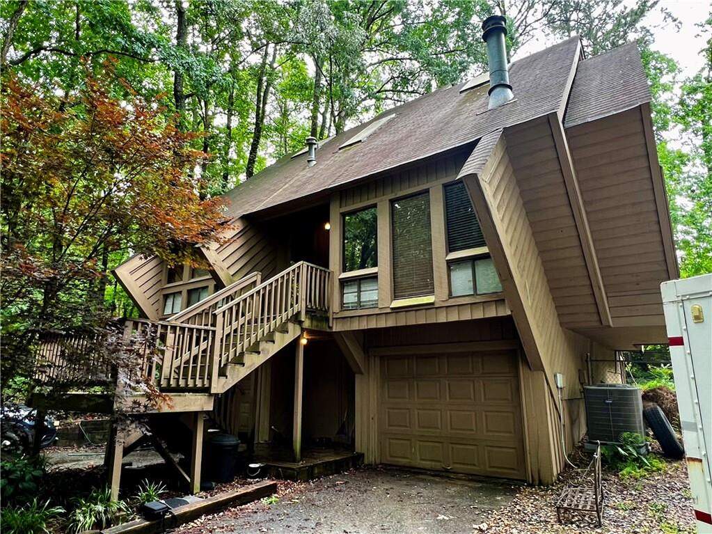 2965 Pond View Court