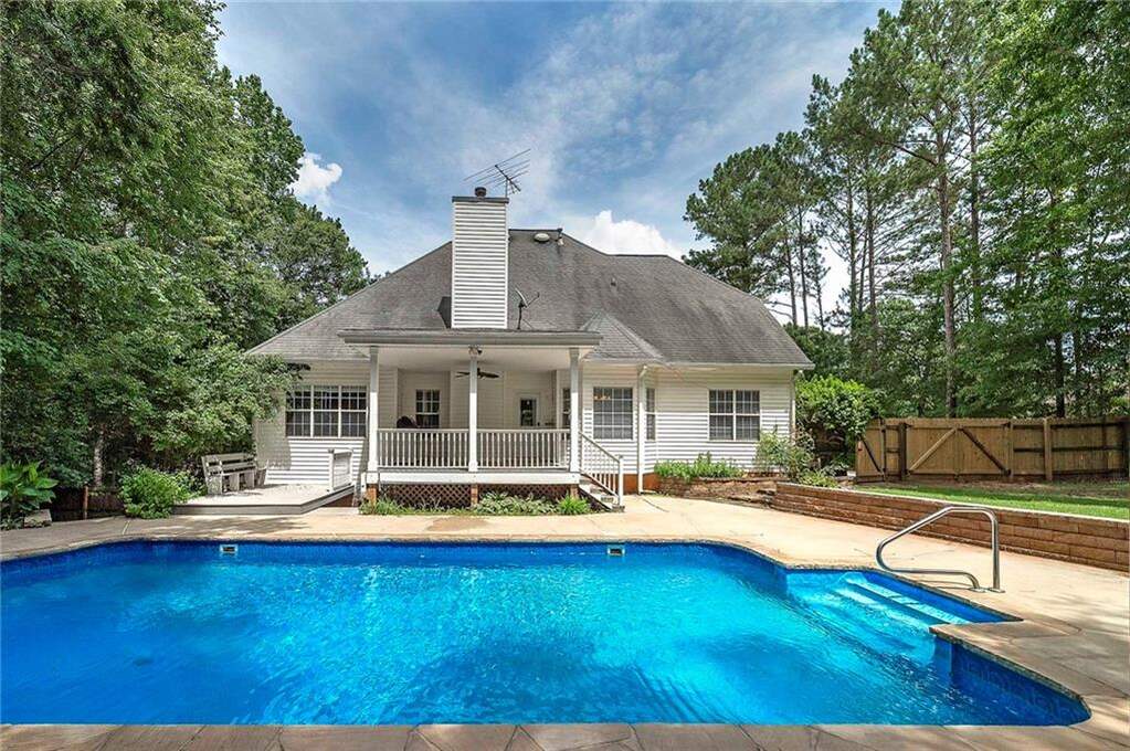 90 Barrington Grange Drive, Sharpsburg, GA 30277