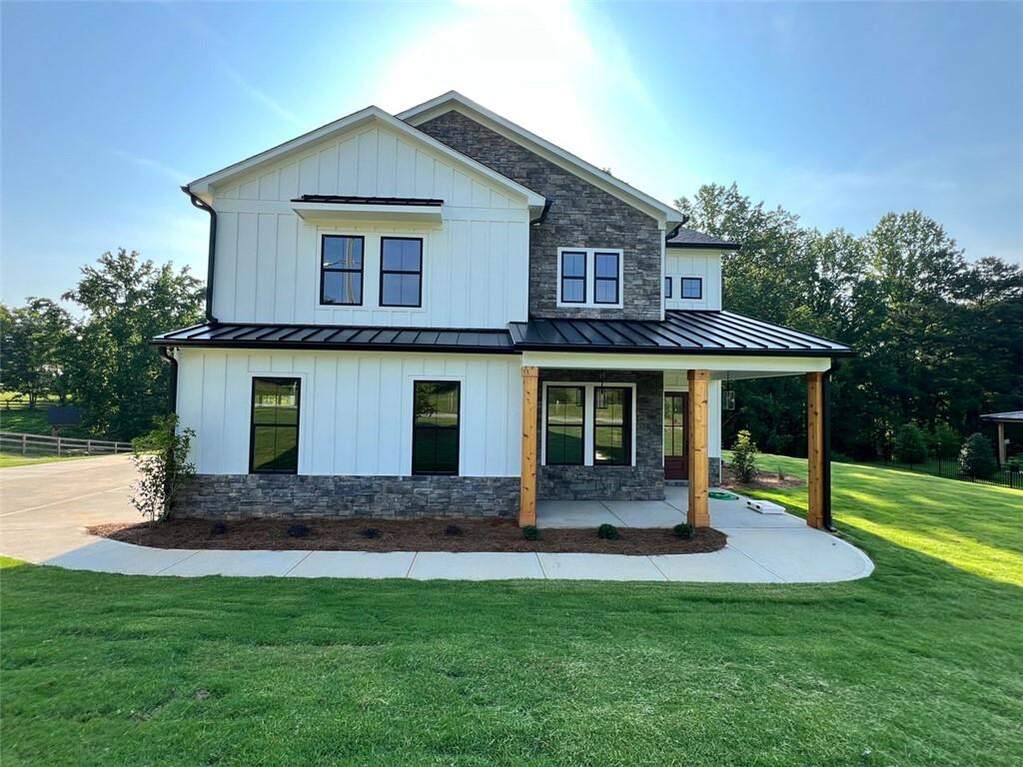 790 Ferguson Place, Dallas, GA 30132