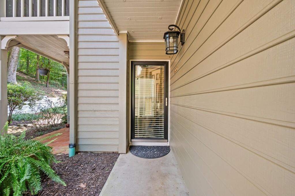 500 Bainbridge Drive, Sandy Springs, GA 30327