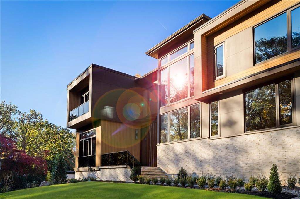 654 Longleaf Drive Ne