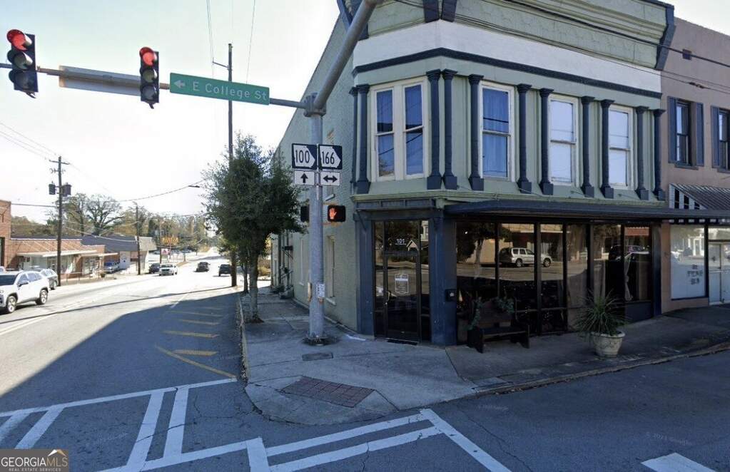 101 W College Street