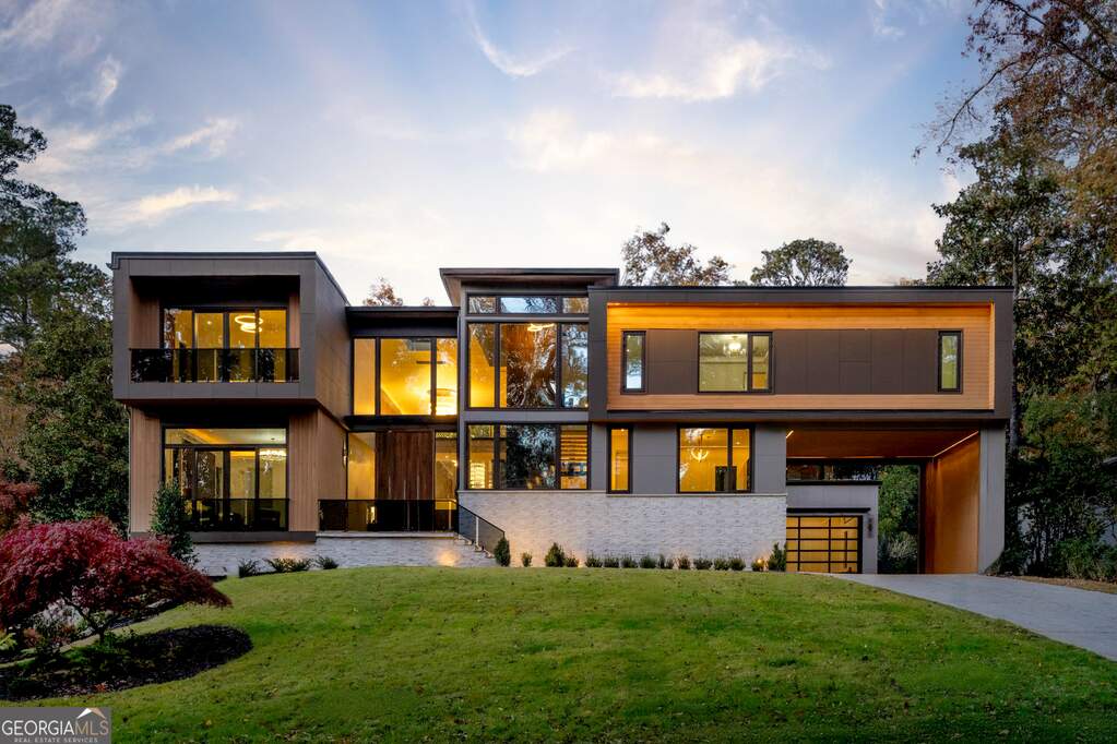 654 Longleaf Drive Ne