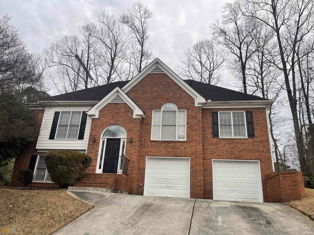 990 River Overlook Drive