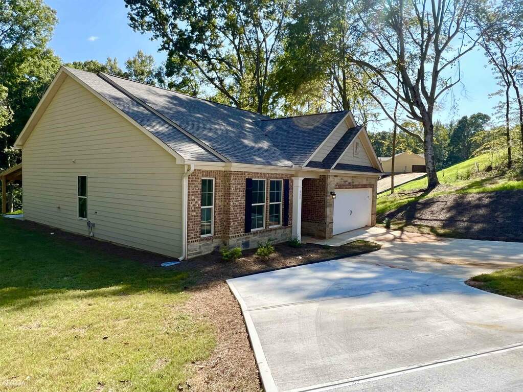 333 Darlington Drive, Ellenwood, GA 30294 MLS 20116542 Ansley Real