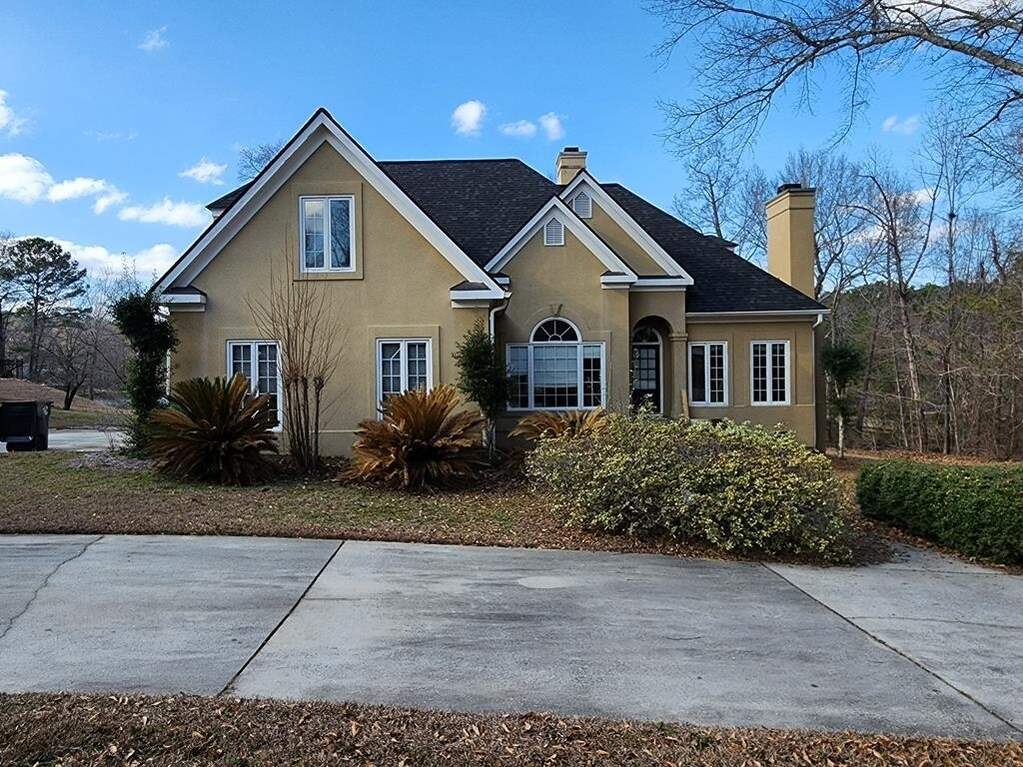 112 Waters Edge Drive