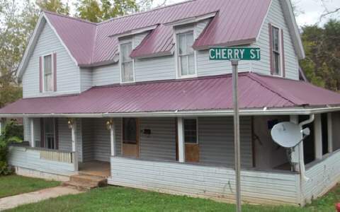 93 Blumenthal Street