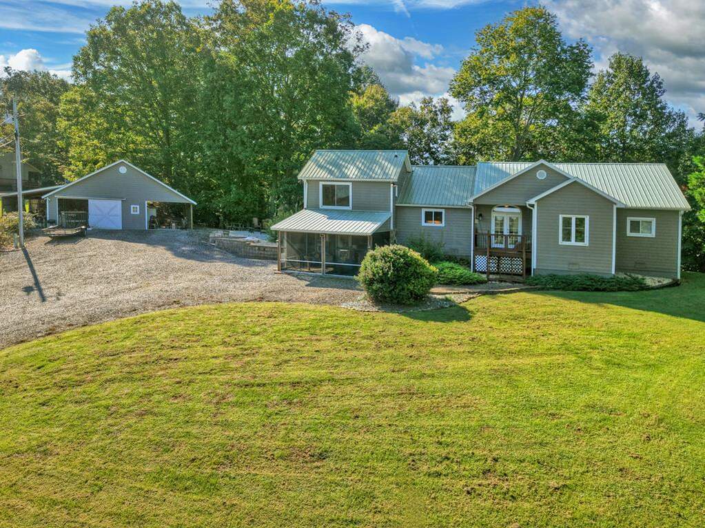 18 Dillard Place