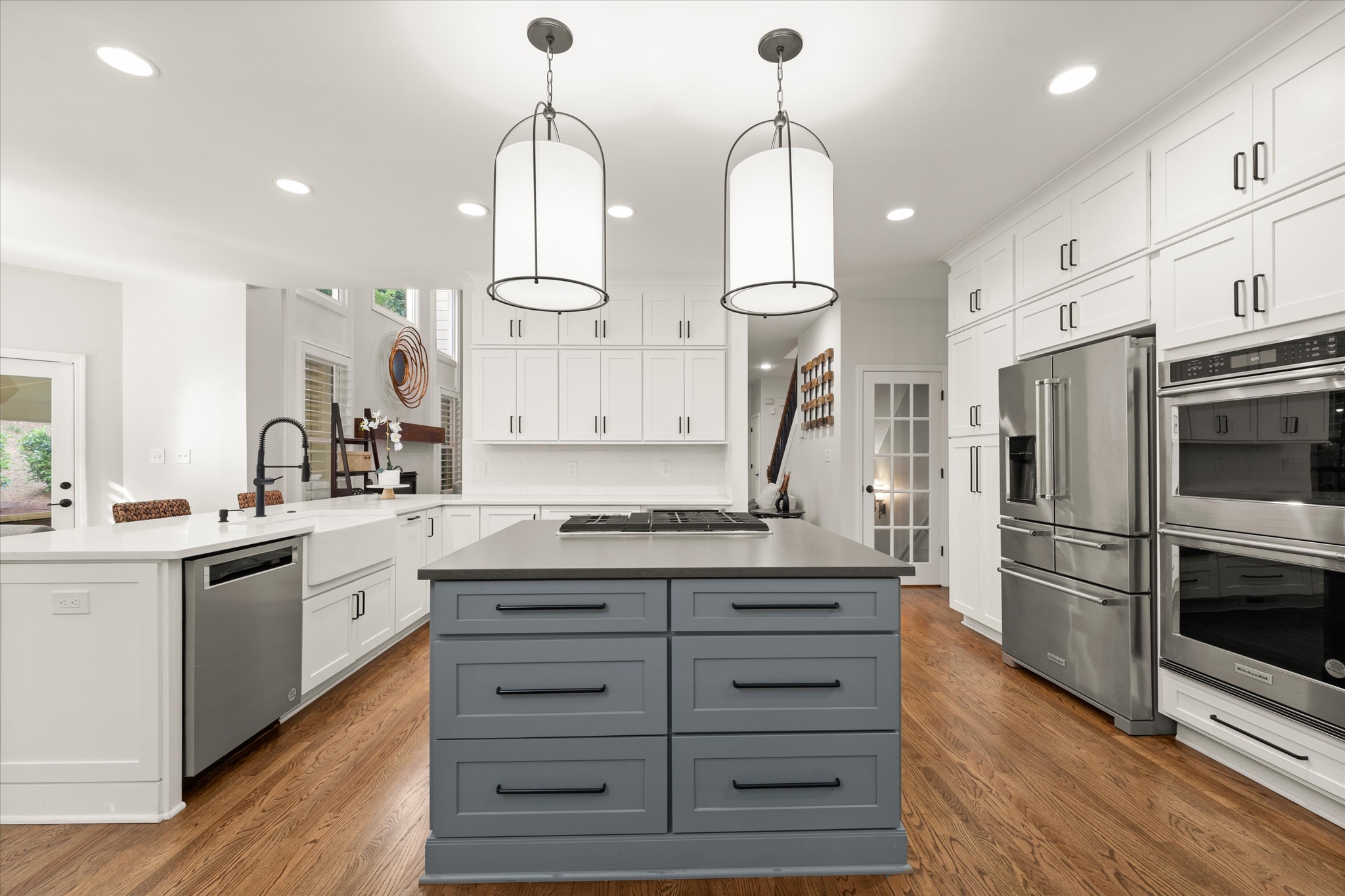 1215 Lake Washington Circle